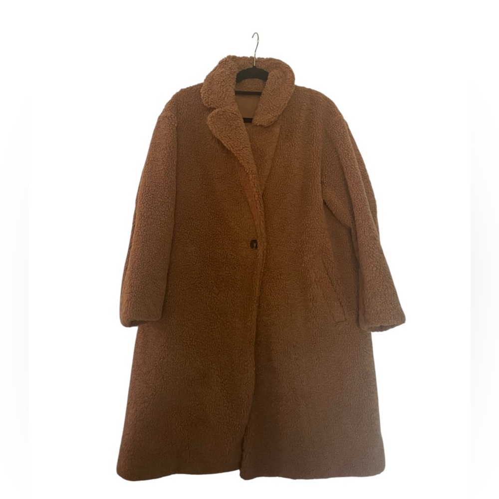 NWT Uniqlo Fleece Coat- Beige